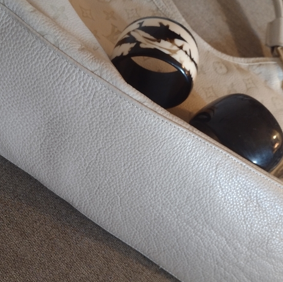 Vintage Bangles with Free Leather Tote bag - Picture 5 of 5